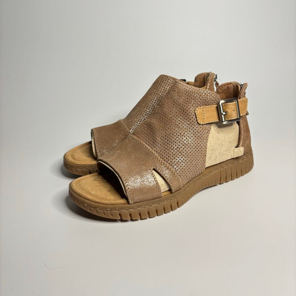 Comfortiva Women's Cerstin Leather Sandals on Natural (Wide)